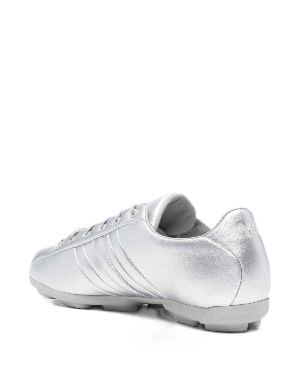 Sneakers con dettaglio a tre righe in bianco Y-3 - uomo 