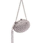 Clutch in raso con crisalli color argento 
