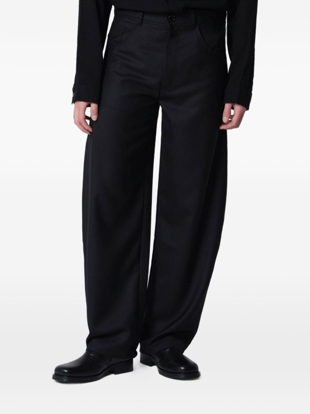 Pantaloni Gino con passanti per cintura in nero Sefr - uomo 