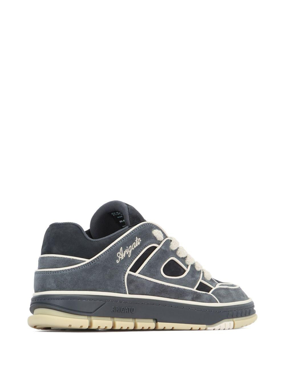 Sneakers in pelle scamosciata in nero Axel arigato - uomo 