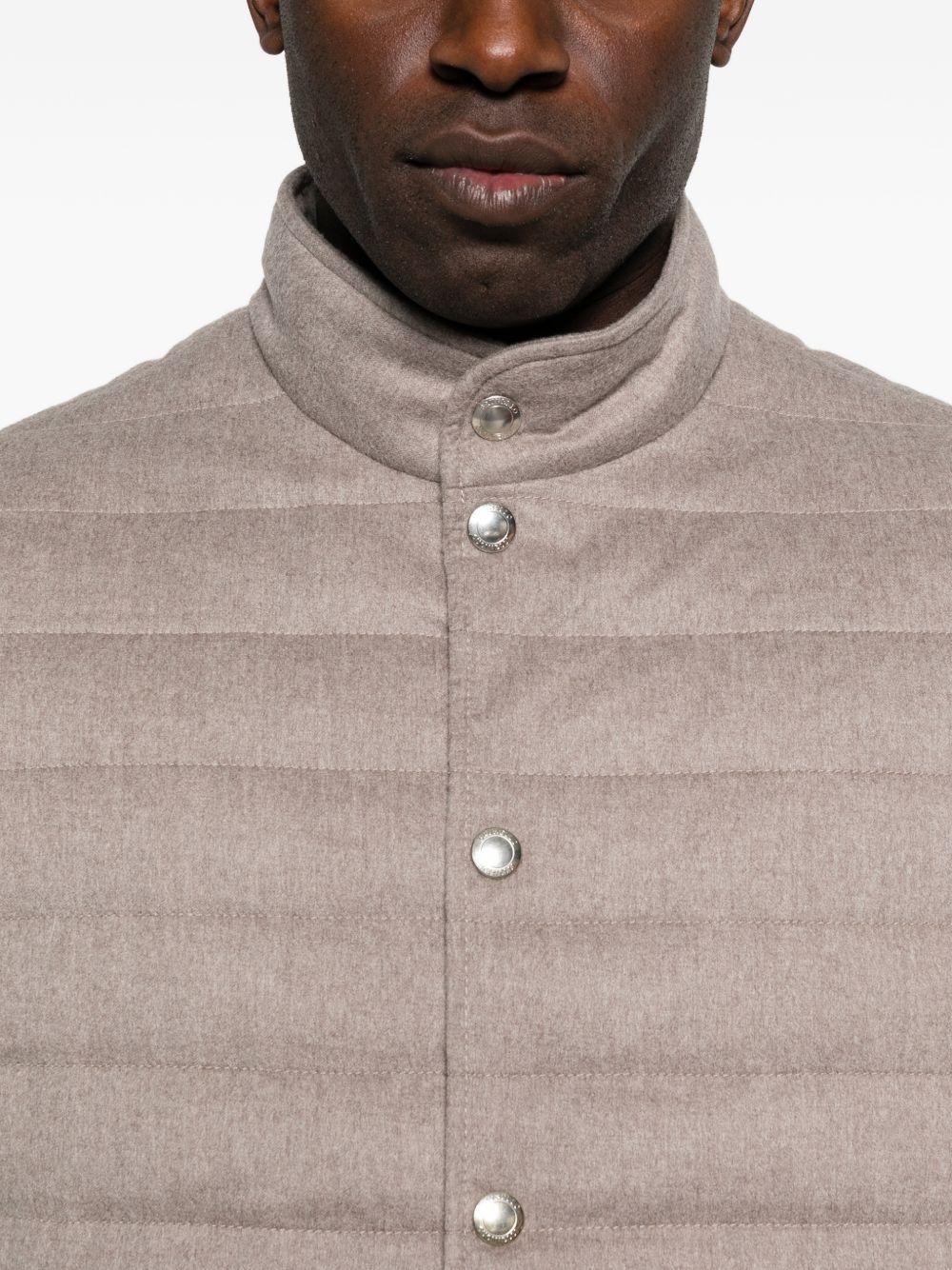 Gilet imbottito con tasche in beige Brunello Cucinelli - uomo 