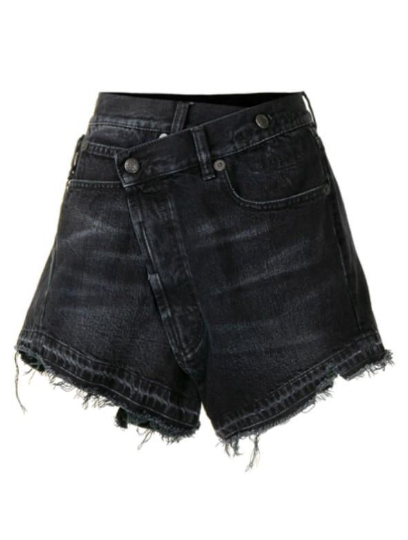 Shorts con orlo sfilacciato in nero R13 - donna 