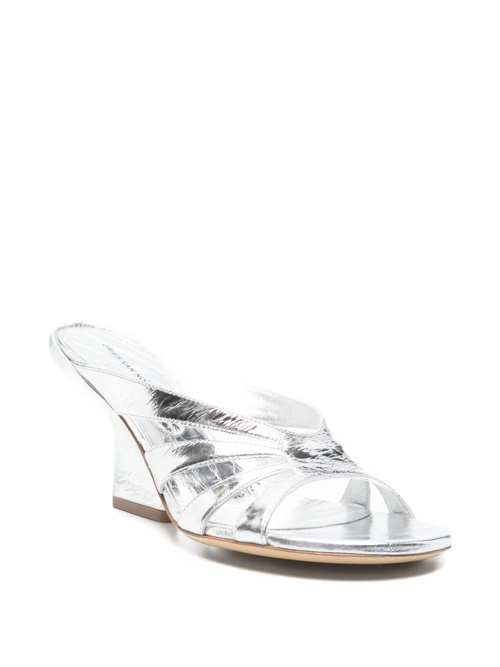 Mules con tacco in pelle metallizzata in argento Dries van noten - donna 
