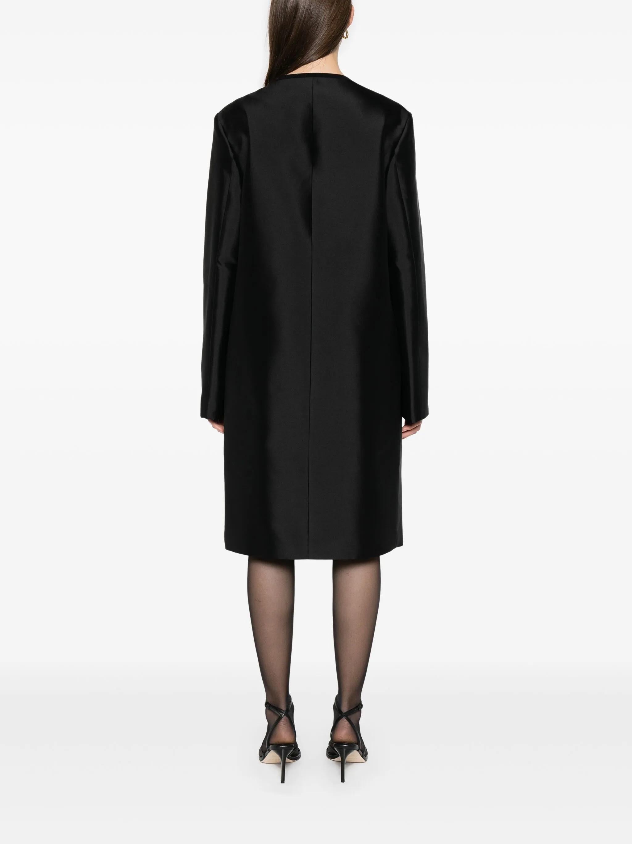 Cappotto senza colleto in seta in nero Toteme - donna 