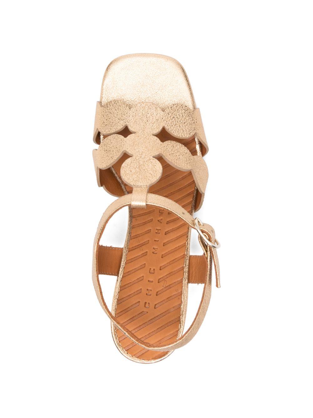 Sandali con tacco alto in oro Chie mihara - donna 
