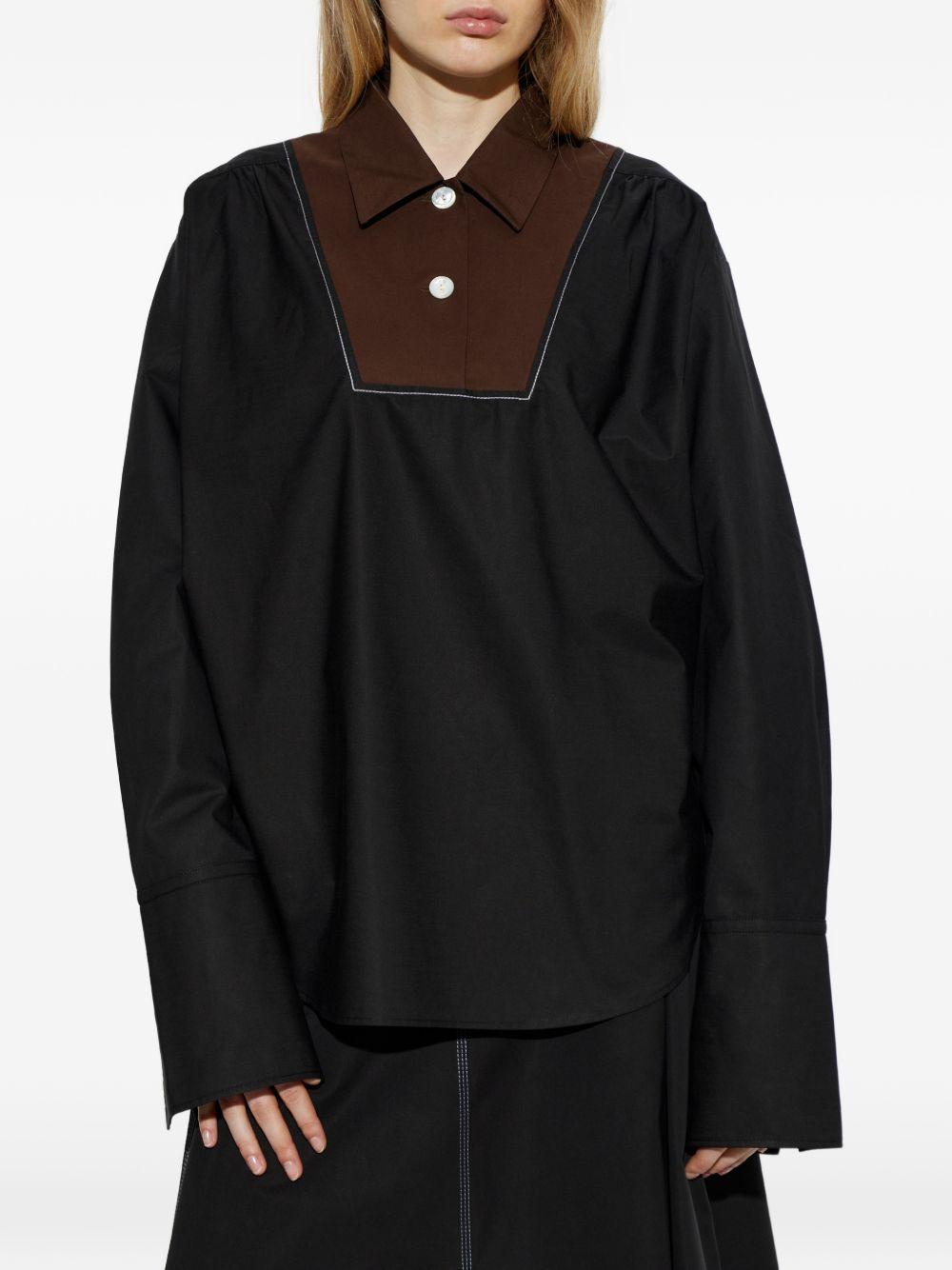 Camicia con inserti a contrasto in nero 