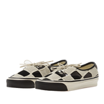 Sneakers lx authentic 44 shell in bainco e nero Vans - unisex 