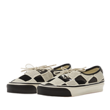 Sneakers lx authentic 44 shell in bainco e nero Vans - unisex 