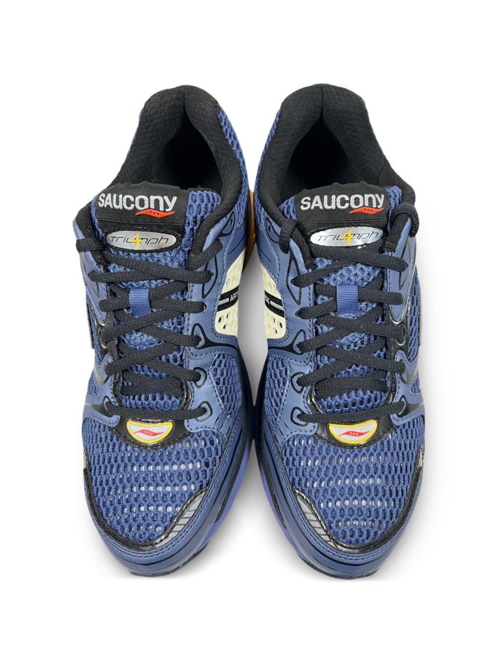 Sneakers ProGrid Triumph 4 in blu Saucony - uomo 