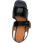 Sandali in pelle lucida con fibbia in nero Chie mihara - donna 
