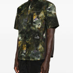Camicia a maniche corte con stampa grafica in verde Roa x and wander - uomo 