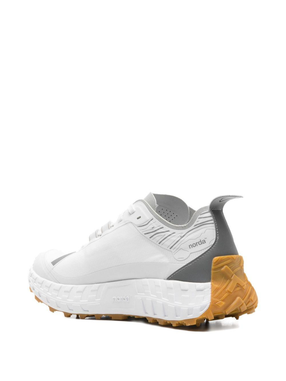 Sneakers trial 001 in bianco 