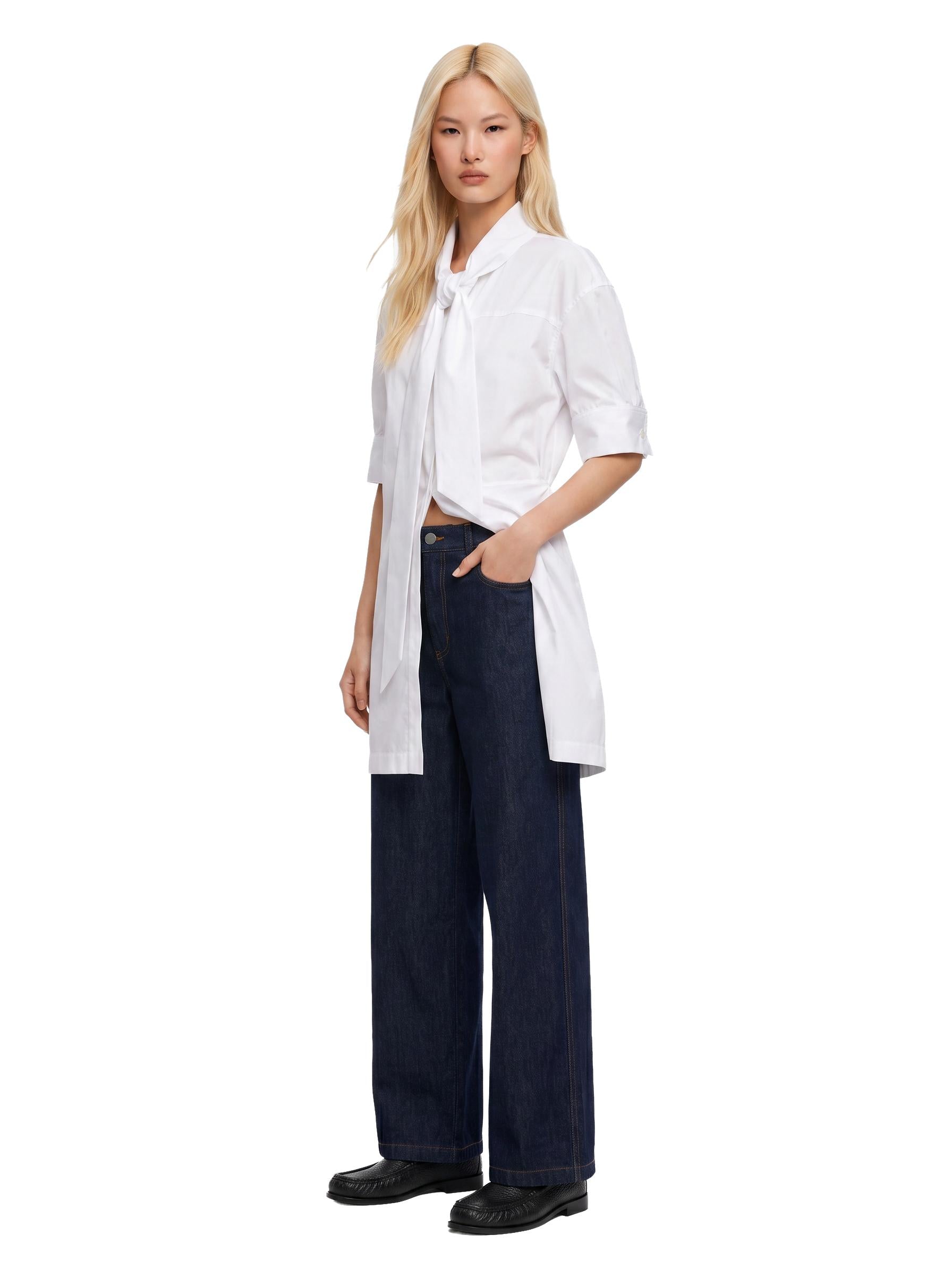 Camicia oversize con fiocco in bianco 
