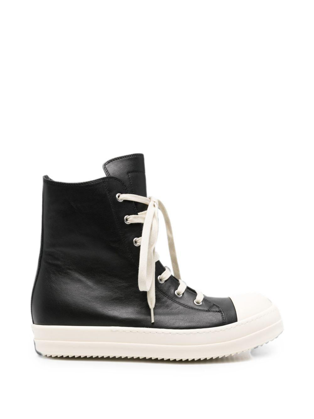 Sneakers alte in pelle in nero 