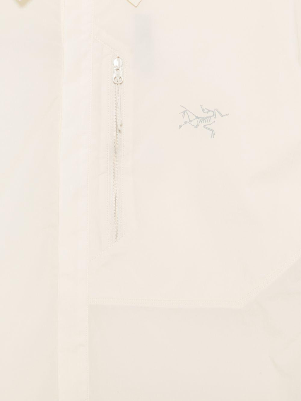 Camicia con stampa col logo in avorio Arc'teryx - uomo 