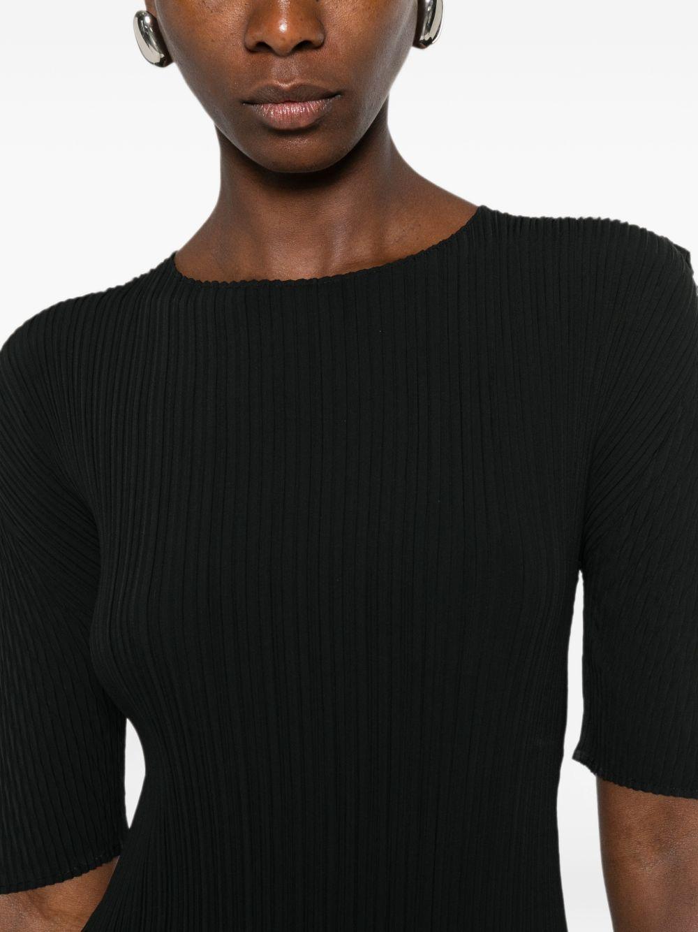 Abito con spalline e design plissettato in nero 