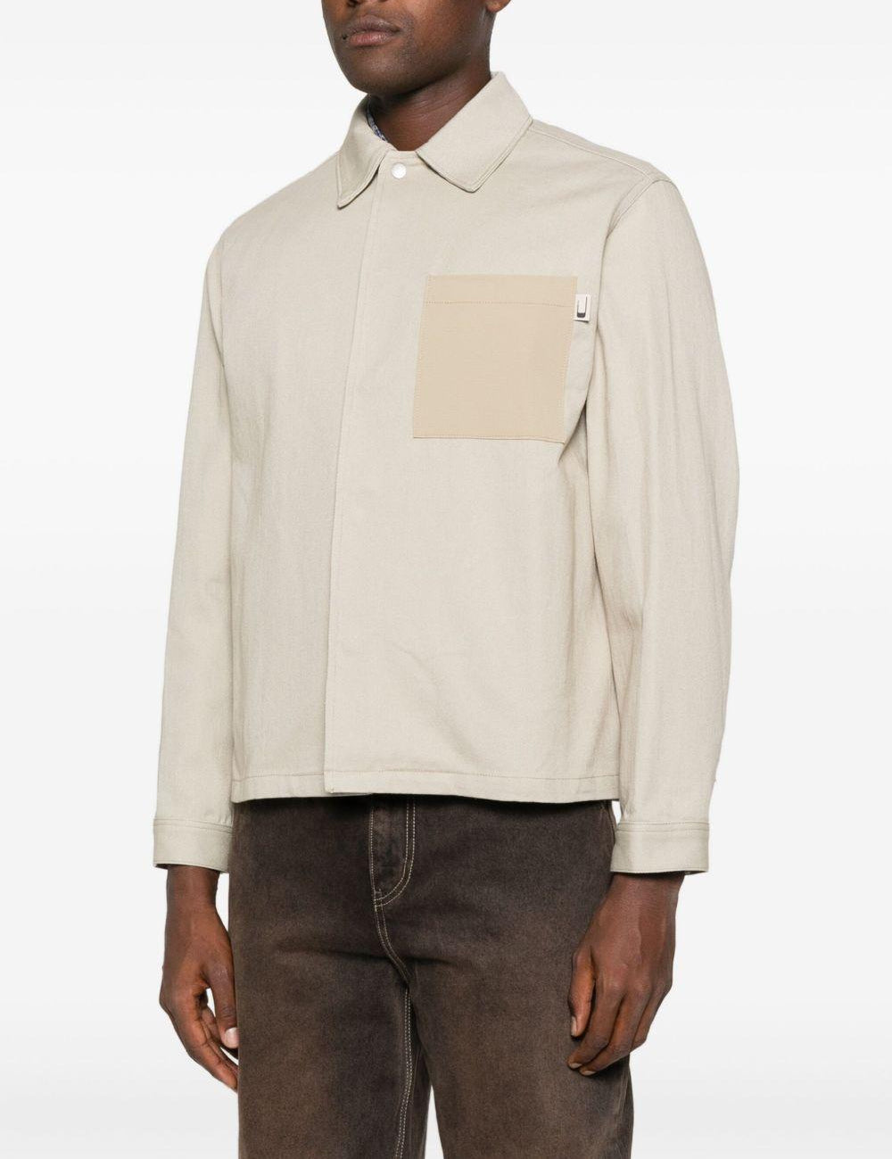 Giacca-camicia con tasca in beige Carrer - unisex 
