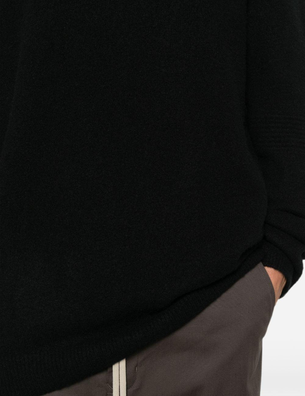 Maglione con cappuccio in cashmere in nero 