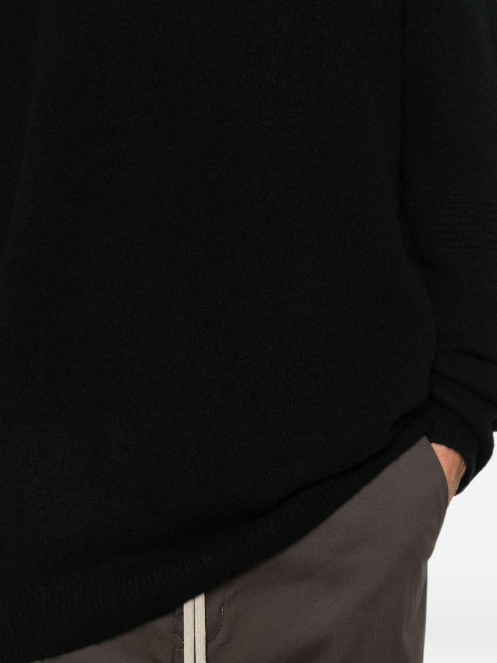 Maglione con cappuccio in cashmere in nero 
