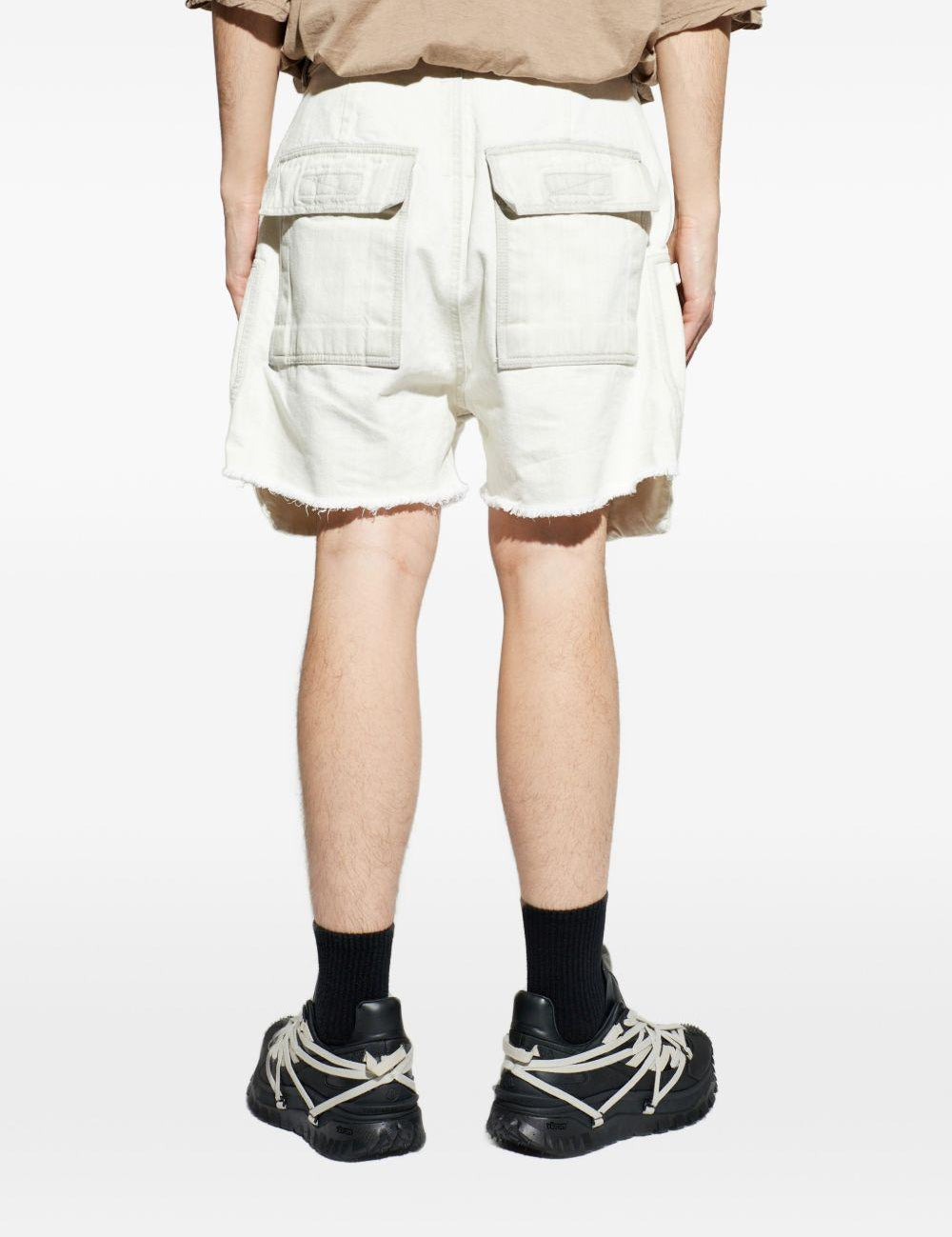 Shorts bauhaus con bordi sfilacciati in bianco Rick owens drkshdw - uomo 
