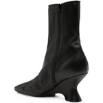 Stivaletti con tacco in pelle in nero 