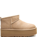 Stivaletti classic ultra plartform in beige Ugg - donna 