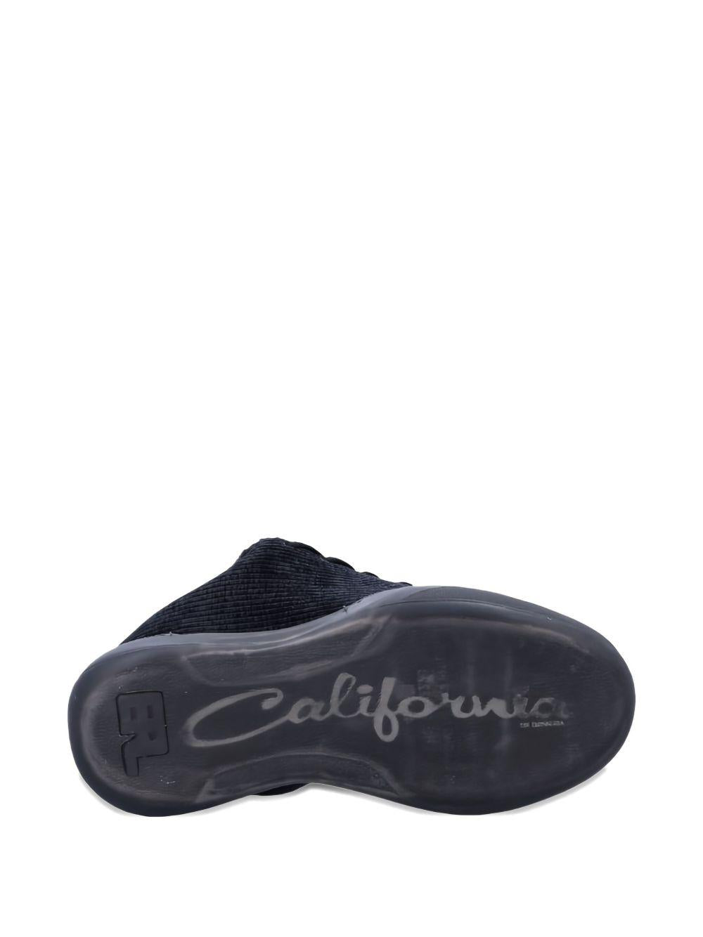 Sneakers in velluto a coste vamp in nero 