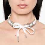 Collana n pizzo con fiocco in bianco Yvmin - donna 
