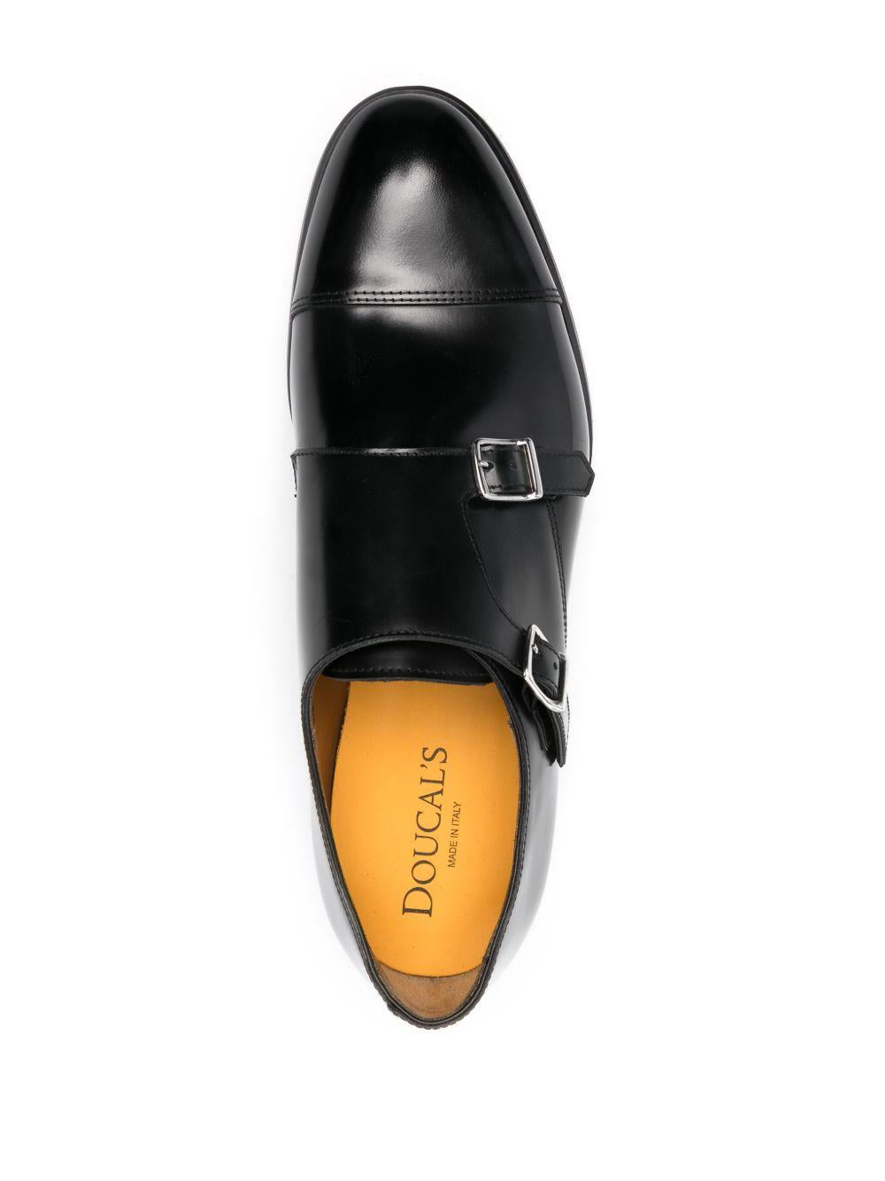Derby in pelle in nero Doucal's - uomo 