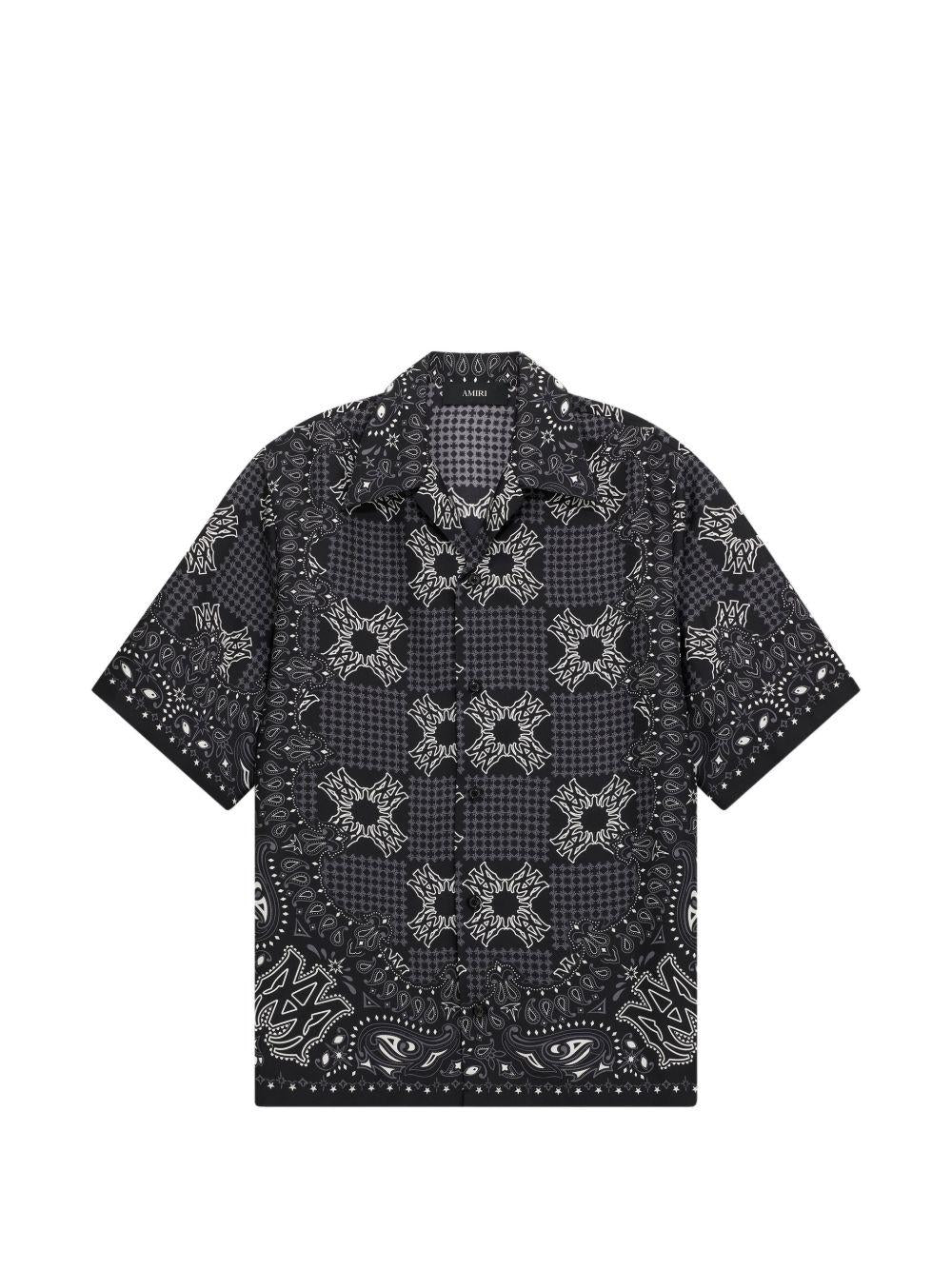 Camicia a maniche corte con stampa bandana in nero 