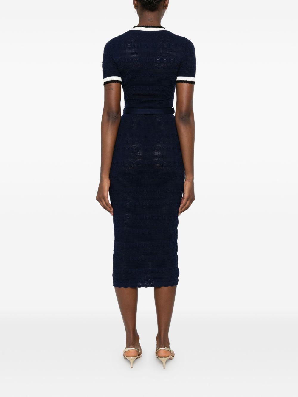 Abito midi con cintura e fiocco in blu 