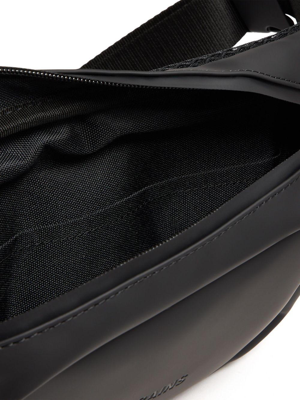Marsupio con logo in nero - RAINS uomo 