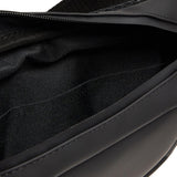 Marsupio con logo in nero - RAINS uomo 