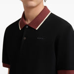 Polo con colletto a contrasto in nero e marrone 