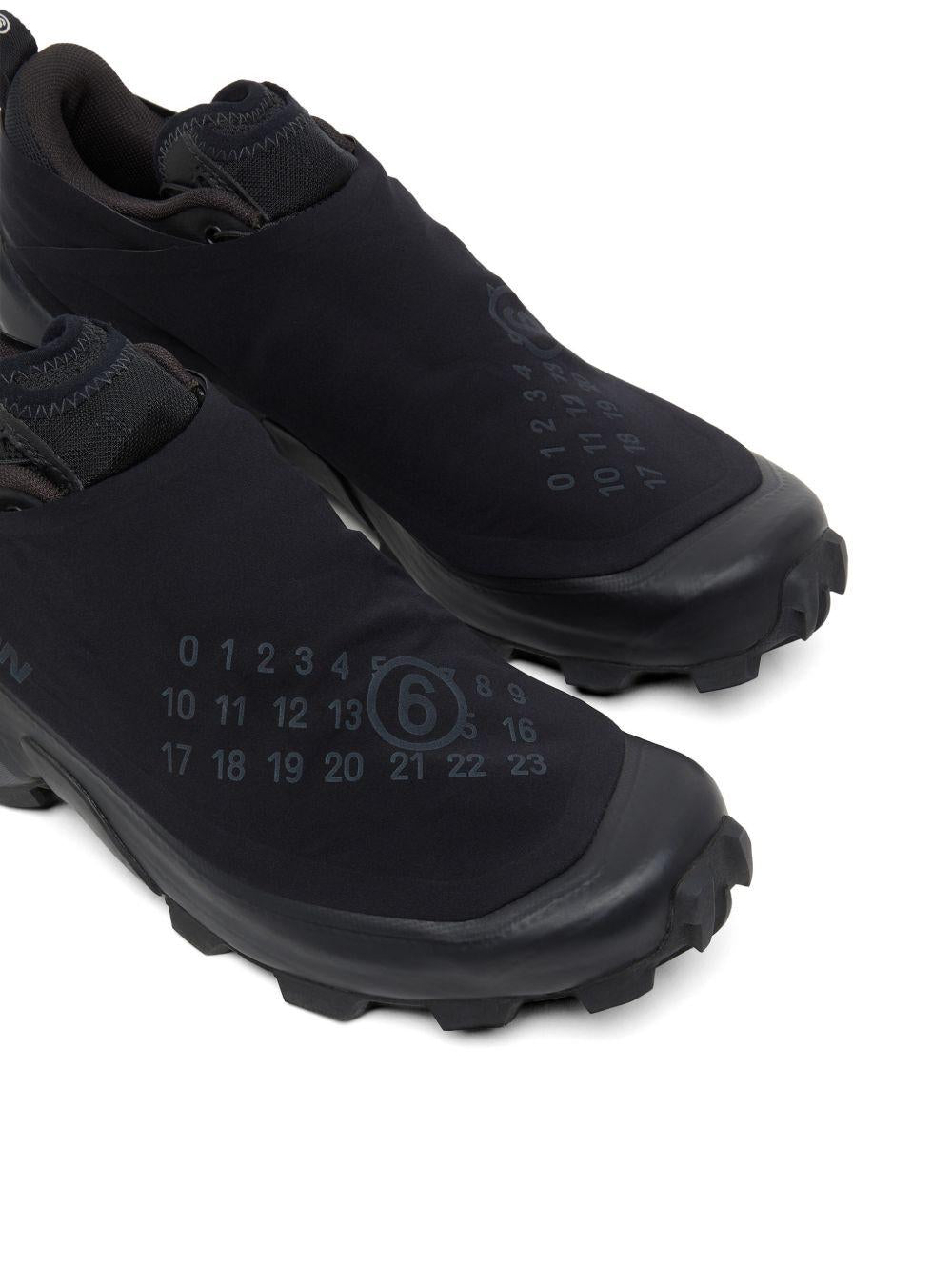 Sneakers Cross Dust in nero Mm6 x salomon - uomo 