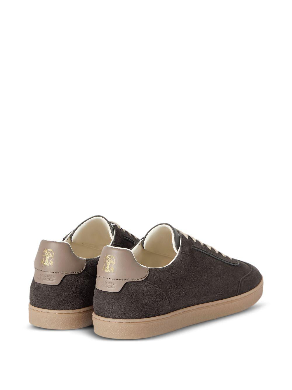 Sneakers  in camoscio in nero Brunello cucinelli - uomo 