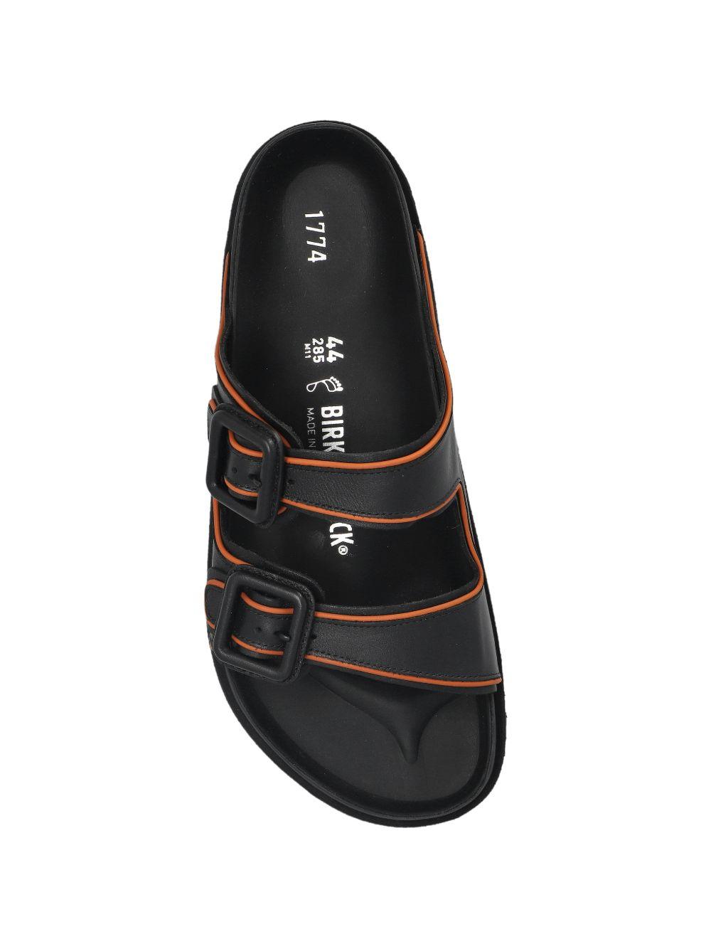Ciabatte in pelle Arizona con fibbia in nero Birkenstock 1774 - uomo 
