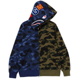 Felpa con zip intera e motivo mimetico a squalo in blu e verde A bathing ape - uomo 