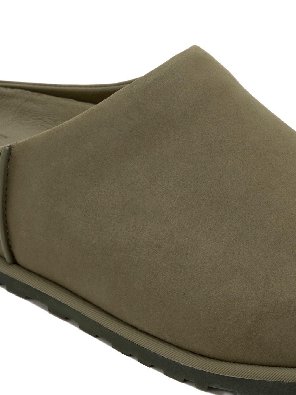 Mules Otzo in verde Ugg - uomo 
