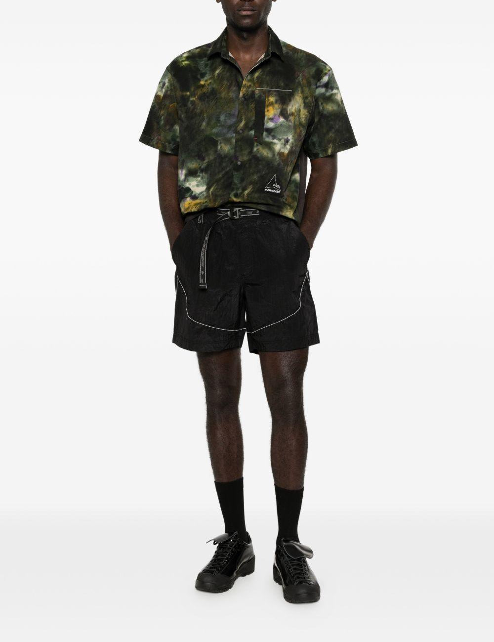 Shorts con cintura in nylon in nero Roa x and wander - uomo 