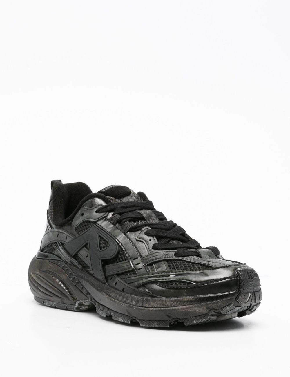 Sneakers storm runner con lacci in nero 