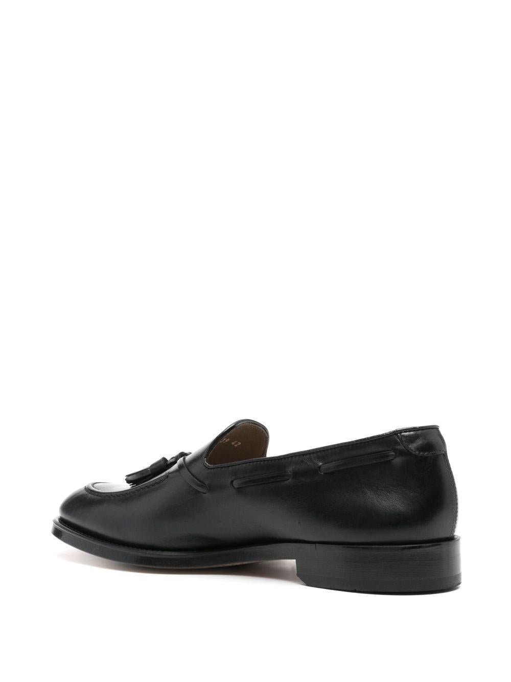 Mocassini in pelle in nero Doucal's - uomo 