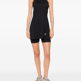 Abito sportivo con shorts e logo in nero 