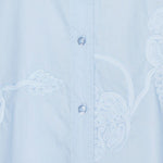 Camicia oversize con fiori in azzurro ROTATE - donna 