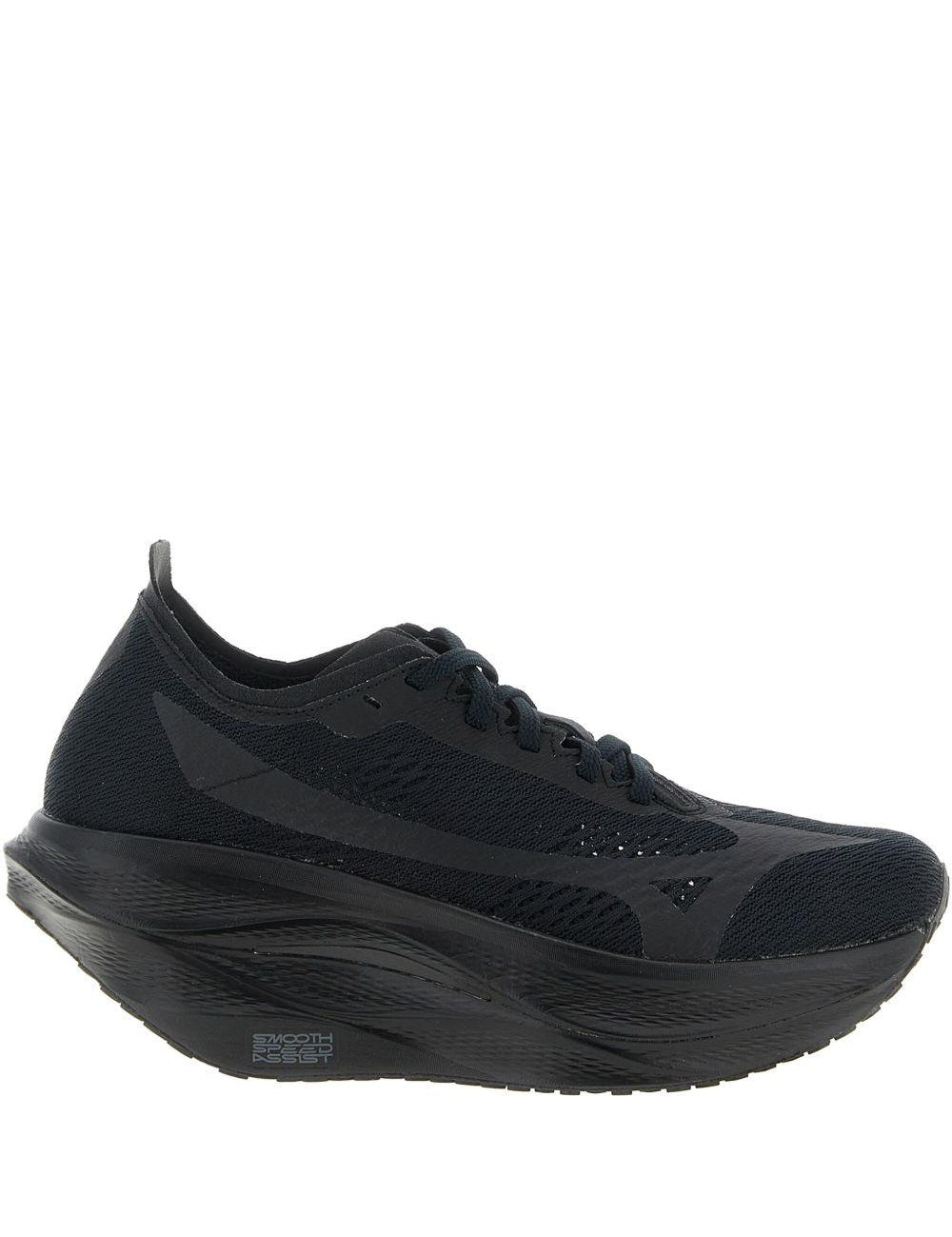 Sneakers Perforate Wave Rebellion Pro 3  in nero 