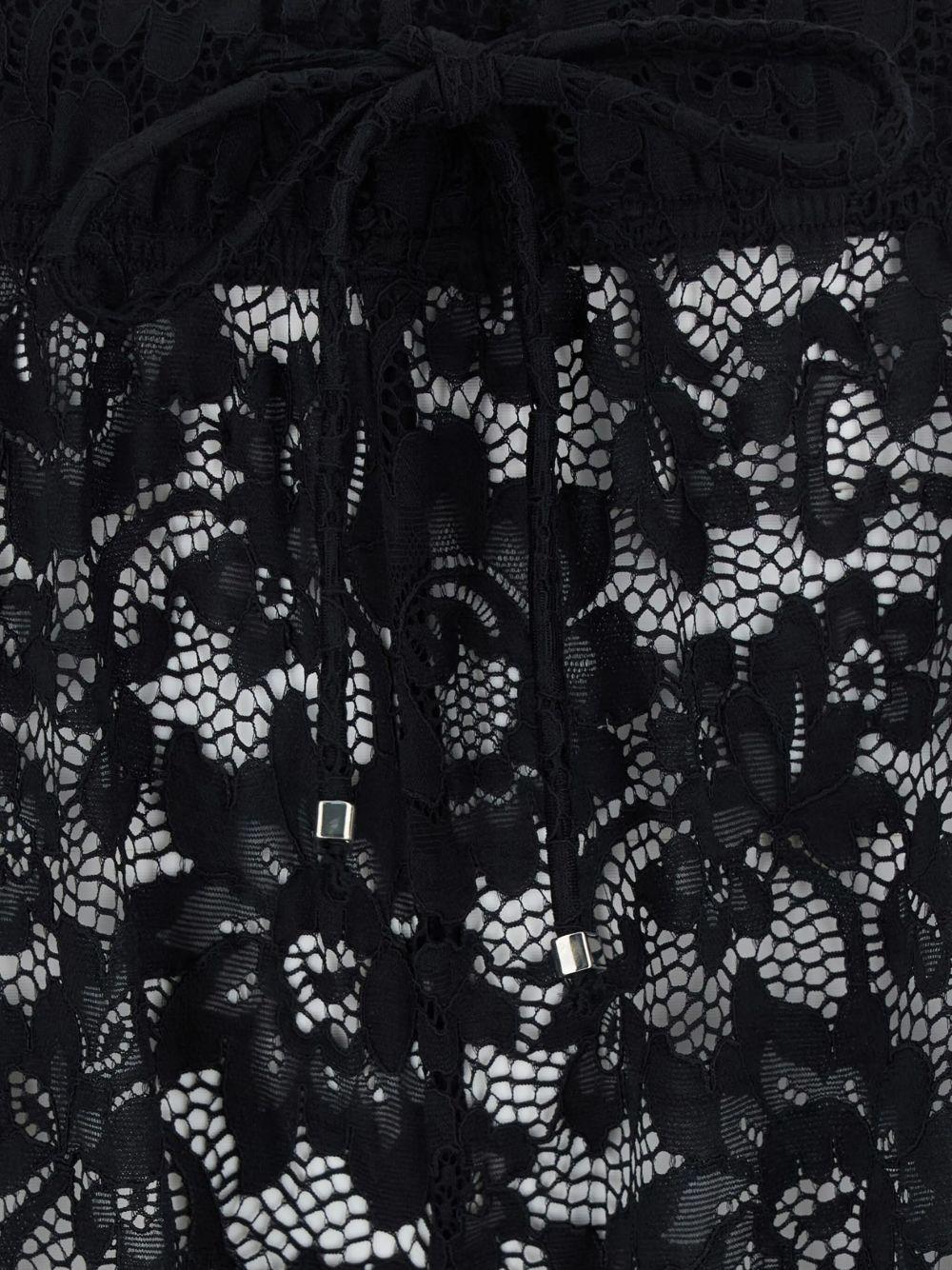 Pantaloni con inserti in pizzo in nero Venuja - donna 