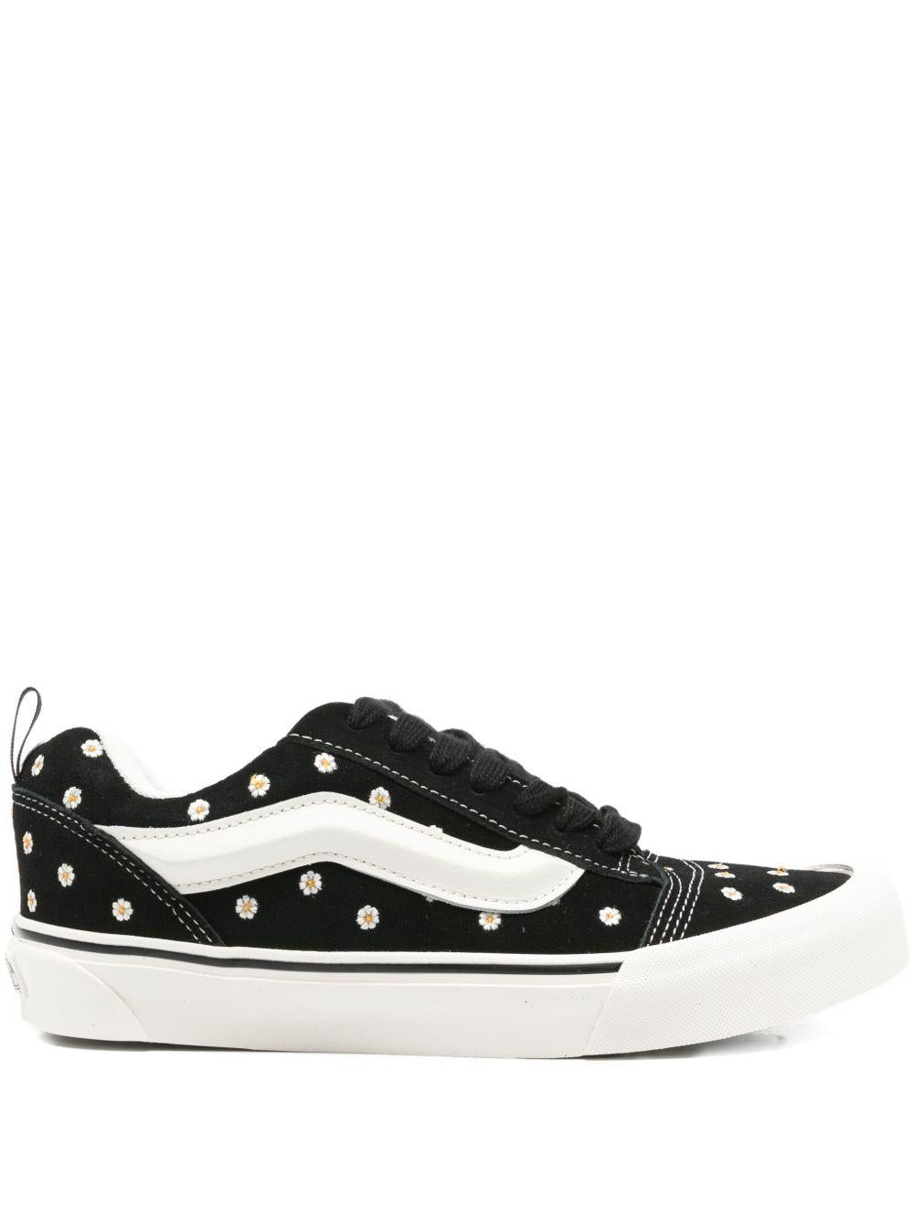 Sneakers knu skool con ricamo a fiori in nero 