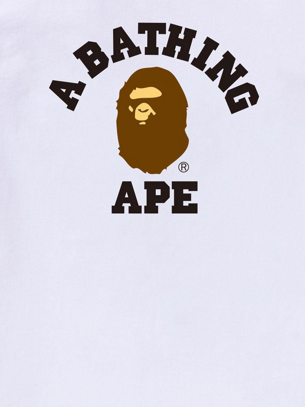 T-shirt con logo in bianco A bathing ape - uomo 
