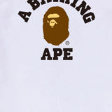 T-shirt con logo in bianco A bathing ape - uomo 