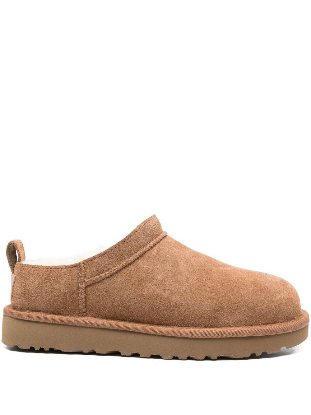 Mules classici in micro camoscio in marrone Ugg - donna 